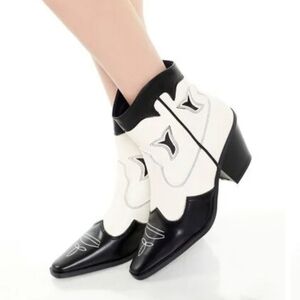 Colorblock Western Faux Leather Stitched Pointed Cowboy boots